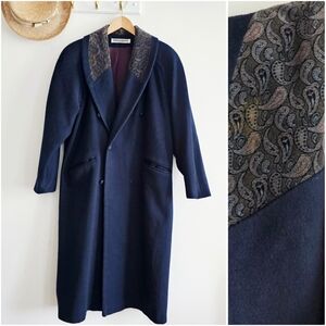 1980s Donnybrook Forstmann USA Wool Blend Navy VTG Coat Paisley Jacquard Shawl